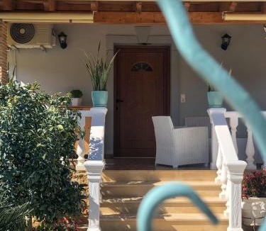 Himare Apartment | Milos Apartments