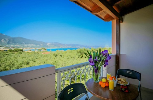 Alikanas Apartment | Mirimar Apartments
