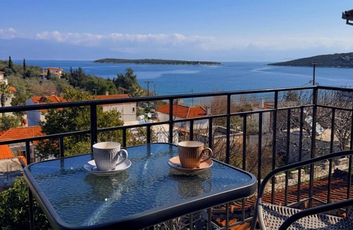 Pella Region Apartment | Mitzelitsa Guest House | Seaview Apartment|Stunning View | 4 Guests | Amaliapoli