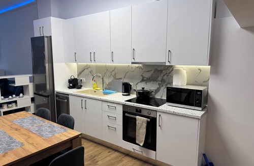 Nikaia-Agios Ioannis Rentis Apartment | Modern Athens Loft 160m from Metro 3 min from Piraeus Port 6 Guests