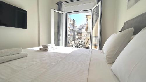 Pasalimani Apartment | Modern Bright 1BR next to Pasalimani & Marina Zeas