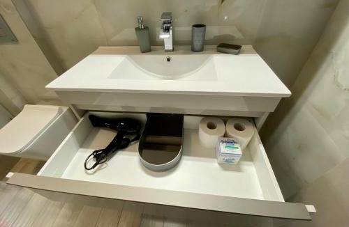 Nea Peramos Apartment | Modern Living Experience