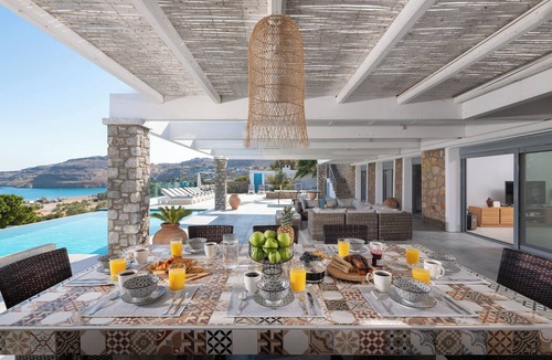 Vlicha Villa | Modern Luxury Villa in Vlicha