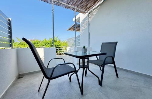 Tingaki House | Modern Stay with Garden, near Tigaki Beach - El Greco Apartments No 3