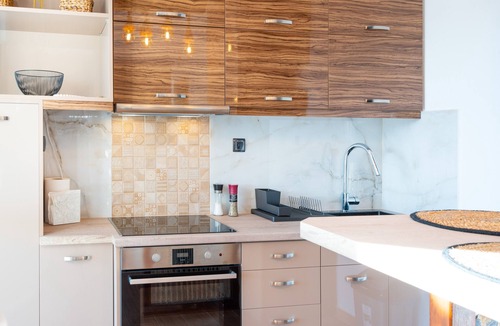 Vissa House | Mont' Rock Villas 3 Holiday Home with Sea View, Wi-Fi, and Air Conditioning