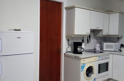 Alykes House | Monte Caputo holiday cottage 2-6pax