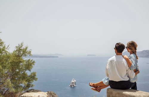 Finikia Hotel | Mr and Mrs White Oia – Santorini