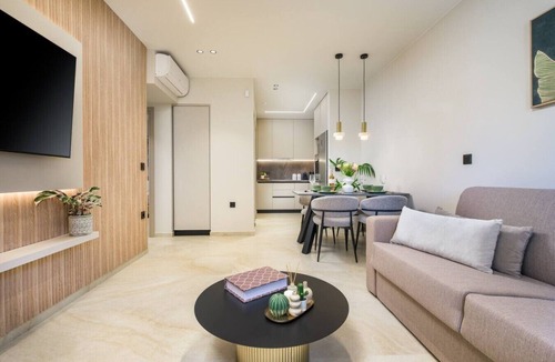Lambi House | MS Beach Luxury Homes - Manolis