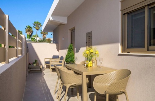 Lambi House | MS Beach Luxury Homes - Maria