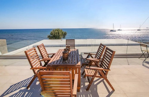 Exomytis House | My Rental Homes - Maison Nica with heated Jacuzzi on a panoramic terrace