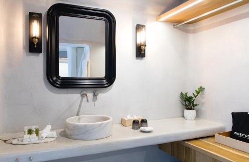 Platis Gialos Resort | Mykonos Blu, a Resort to Live