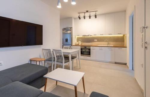 Xilokeratidi Apartment | Mykonos Luxury Apartment with Jacuzzi