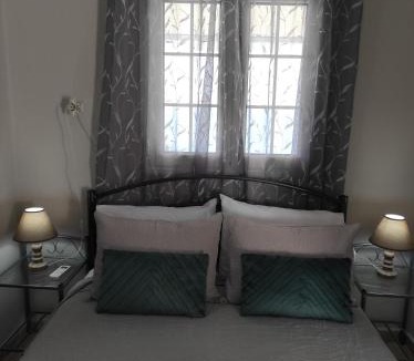 Mirties House | Myrties House