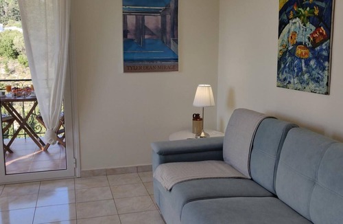 Dhrakata Apartment | Myrtos Cottages Ourania