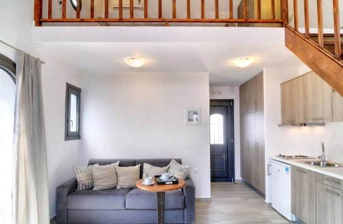 Myrtos Apartment | Myrtos Mare Familiensuite by Interhome