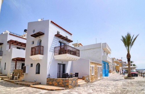 Myrtos Apartment | Myrtos Mare Familiensuite by Interhome