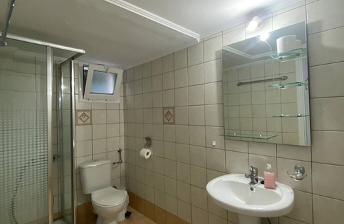 Parga Apartment | n3.5min away from Parga Nice sea view We welcome you to a cozy and friendly stay
