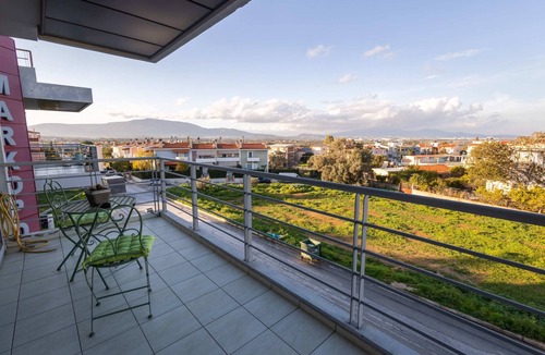 Markopoulon Apartment | Nancy View Apartment - Right next to the Airport