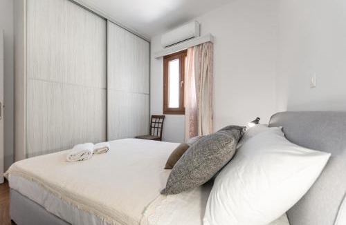 Glinado Apartment | Naxian White House In Glinado