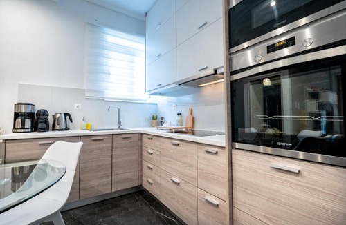 Nea Ionia Apartment | Neo Irakleio train st 1 bedrm 4 pers apartment by MPS