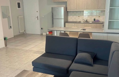 Neos Kosmos Apartment | Neos Kosmos Cozy Retreat - Central Comfort
