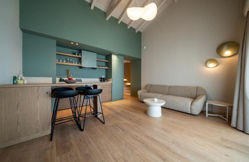 Volos Villa | Nest On The Beach Sky Residence
