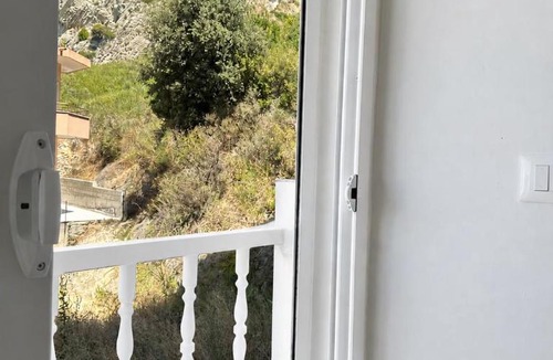Shkembi i Kavajes Apartment | Nevi's Room 3