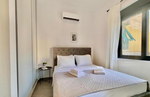 Dafni-Ymittos Apartment | New Comfy and Sleek Apartments in the Center oF Athens