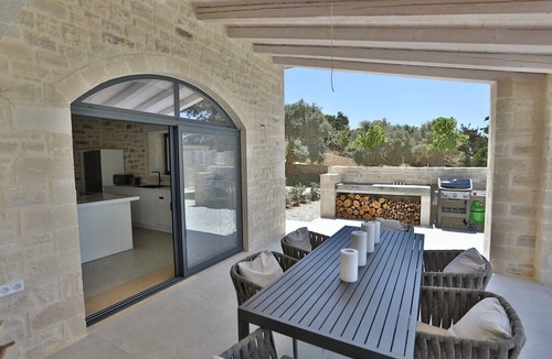 Atsipópoulon Villa | new natural stone villa with large pool and great sea views