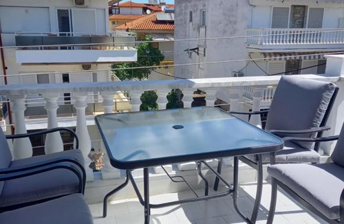 Paralia Dionysiou Apartment | Nicolas Cozy Home