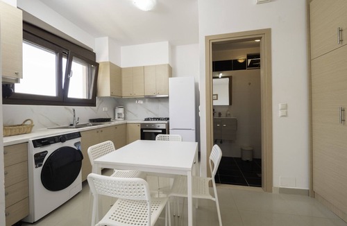 Palaiokastro Apartment | Nikos studio in Palaiokastro near the beach and taverns