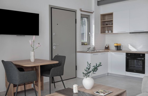 Salamis Apartment | NISIS II – Urban Loft Surrounded by Nature