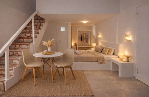 Perissa Hotel | Noème Santorini