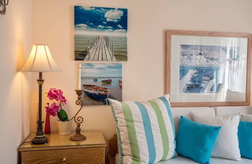 Atsipopoulo Apartment | No 10 - Boutique Resort 2 BDR Suite- Workspace-Kitchen-Washer-Long Stays