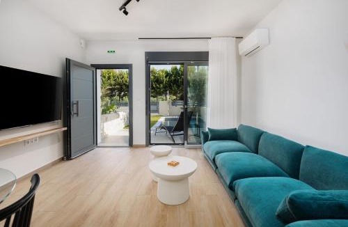 Nea Iraklitsa Villa | No7 Pool House
