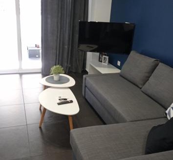 Patras Apartment | NY Central 2