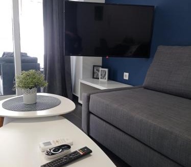 Patras Apartment | NY Central 2