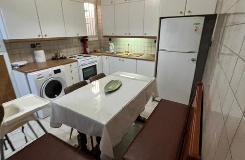 Nikaia-Agios Ioannis Rentis Apartment | Oasis Pool Flat-near 2 metro stations-