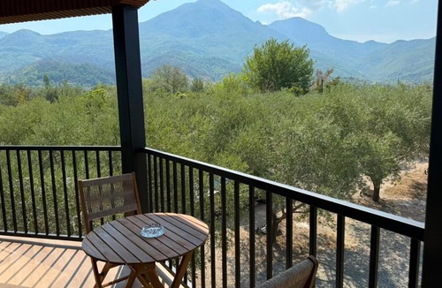 Sakës House | Octerra Villa - Private Jacuzzi - Lake & Mountain View