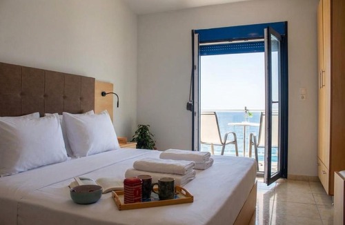 Plomari Apartment | OdeSea Aegean Studios