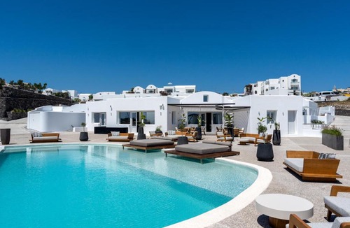 Fira Hotel | Oikos Santorini Living Concept