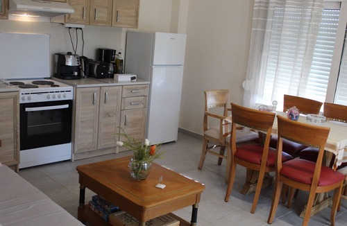 Kamilari House | Olive Garden House