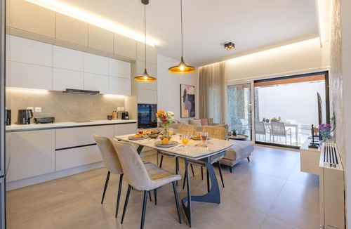 Achilleio House | Olive Garden House