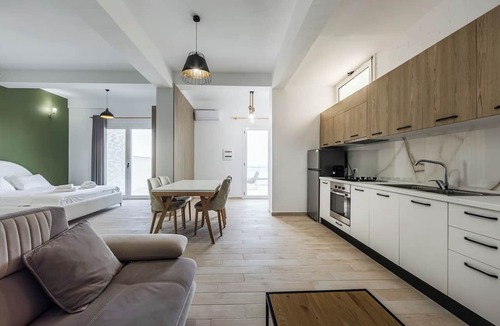 Vlore Apartment | Olive Horizon Suite | Sea View & Parking by PikHost