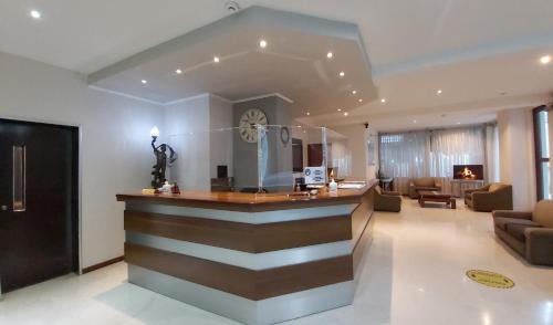 Plaka Hotel | Omiros Hotel