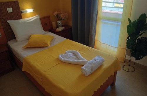 Kavos Apartment | on the STRIP-Studio 2
