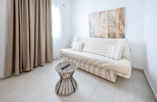 Pyrgos Hotel | Orizontes Hotel Santorini