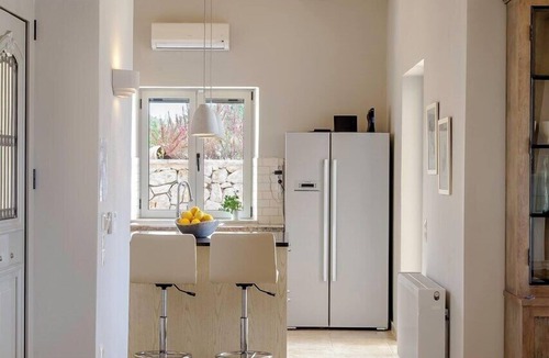 Evgiros Villa | Ortikia - Four Bedroom Villa, Sleeps 8