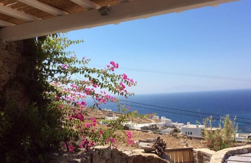 Kalafatis Villa | Overlooking the Cyclades Islands