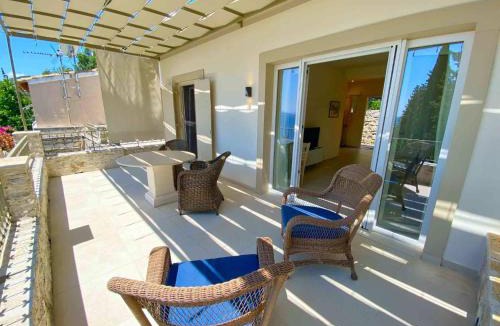 Petaleia House | Paleopetres K-Eight - Premium Suite - Kalami -